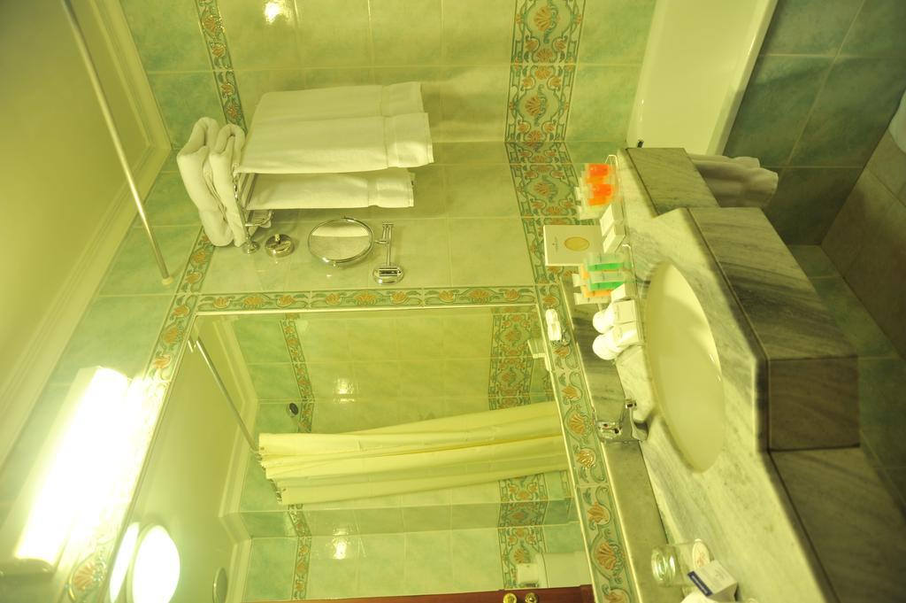 Two-Bedroom Apartment,1213772560:JPEG