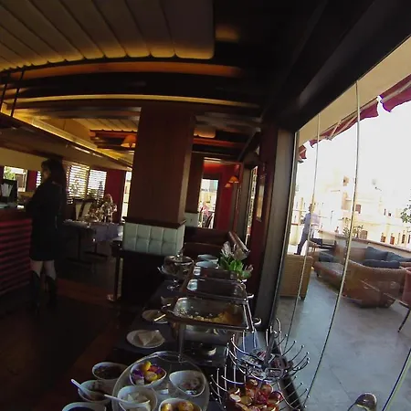 Etoile Suites Boutique Hotel Downtown-3
